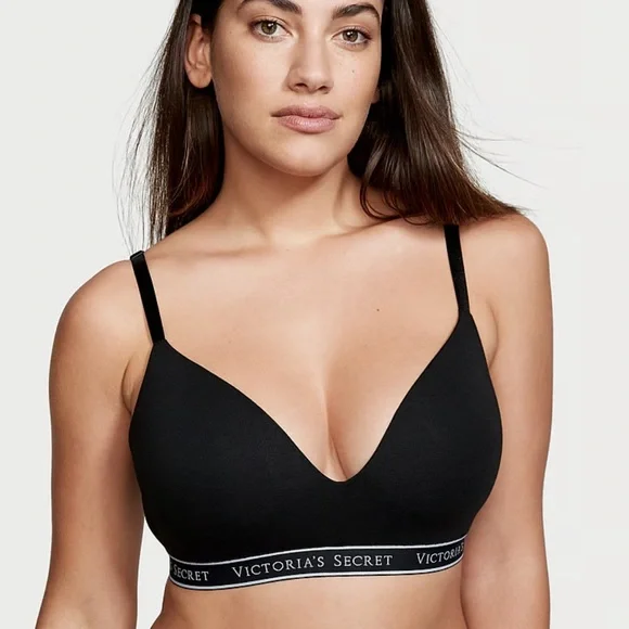 New 
THE T-SHIRT
Lightly-Lined Wireless‎ Bra - Picture 3 of 5